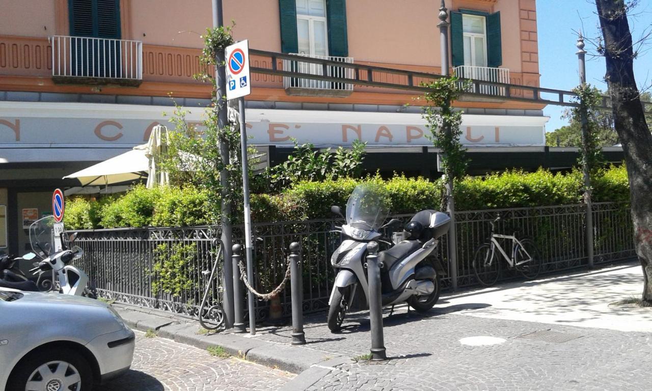 Appartement Dimora Stabiae à Castellammare di Stabia Extérieur photo